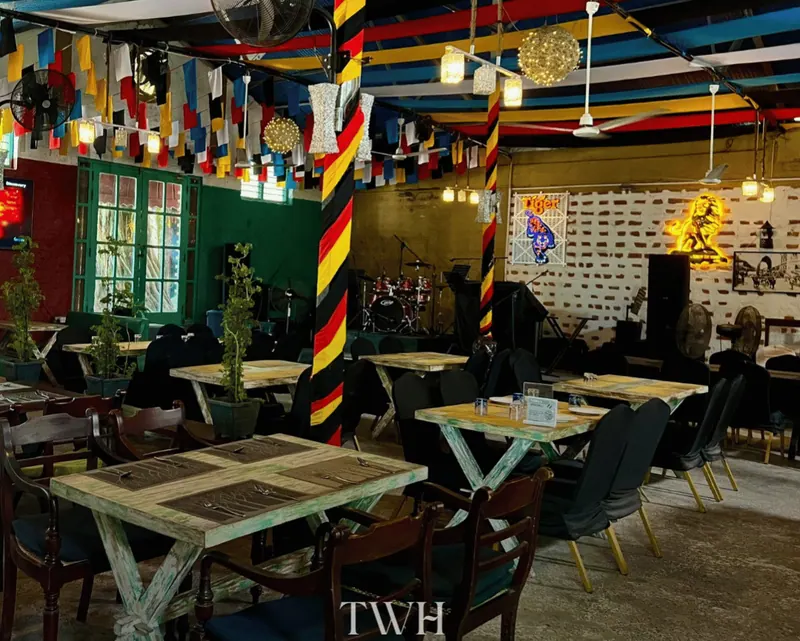 The Warehouse Colombo restaurant and bar – photo 13