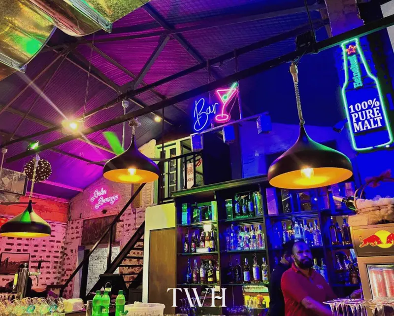 The Warehouse Colombo restaurant and bar – photo 23